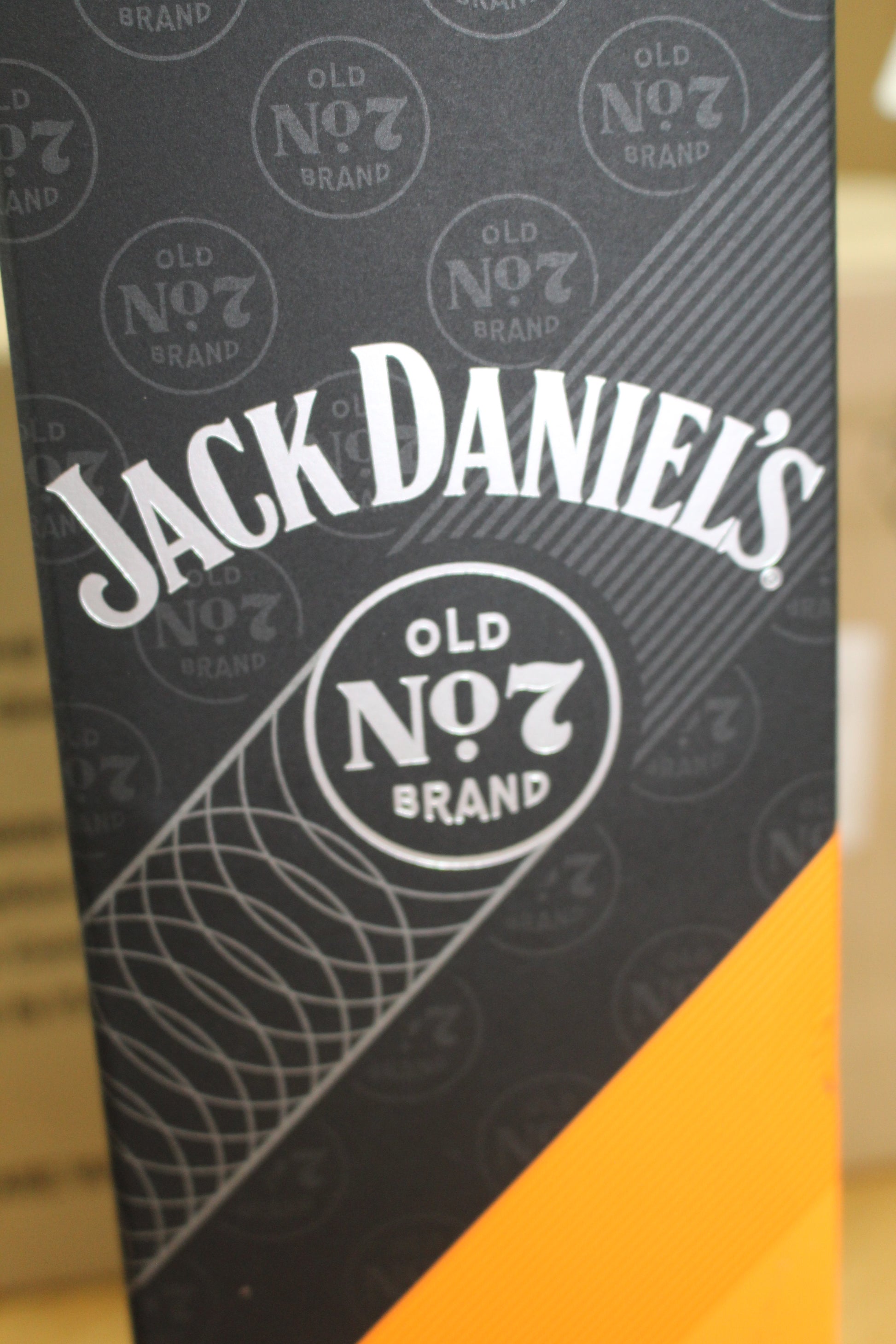 Jack Daniels Whiskey Mclaren Formula 1 edition gift set with a free giftag