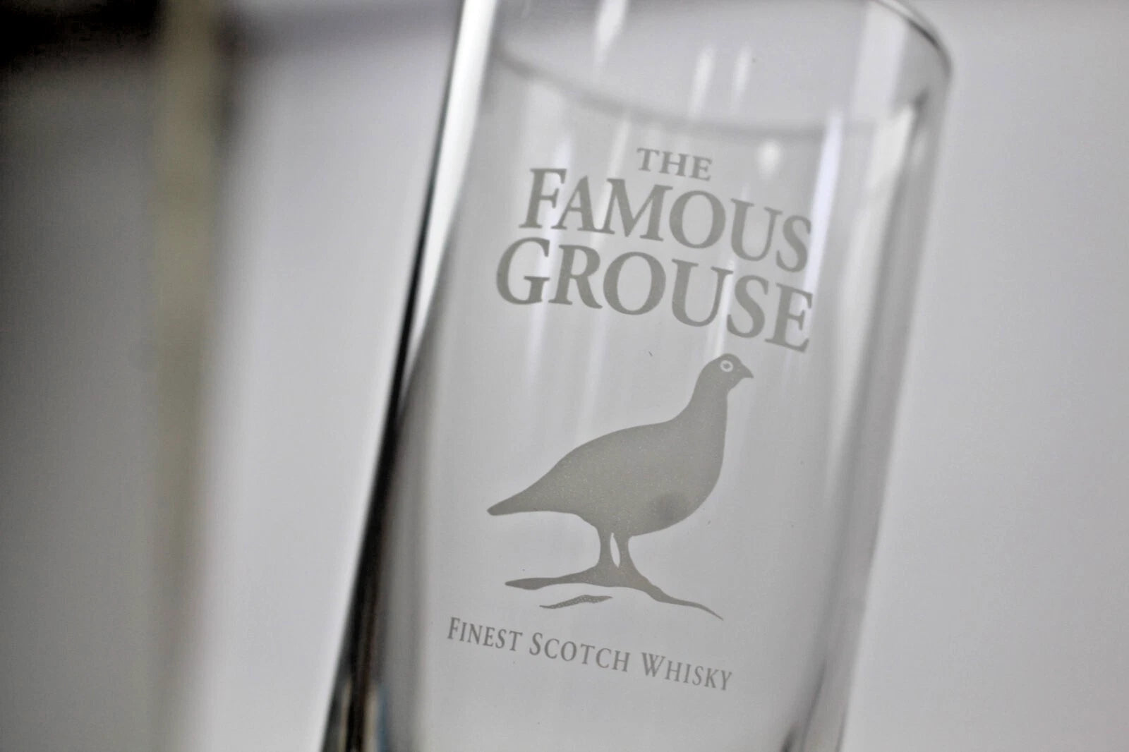 Famous Grouse whisky Gift set, with X2 branded glasses, free bear hug gift tag